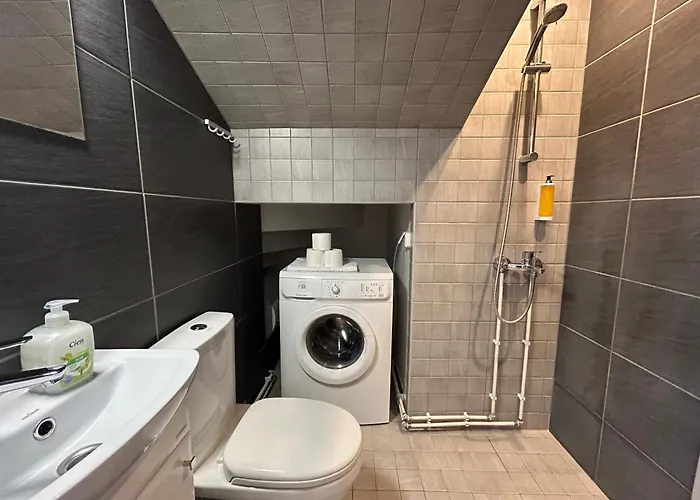 Jon's * Παρνού